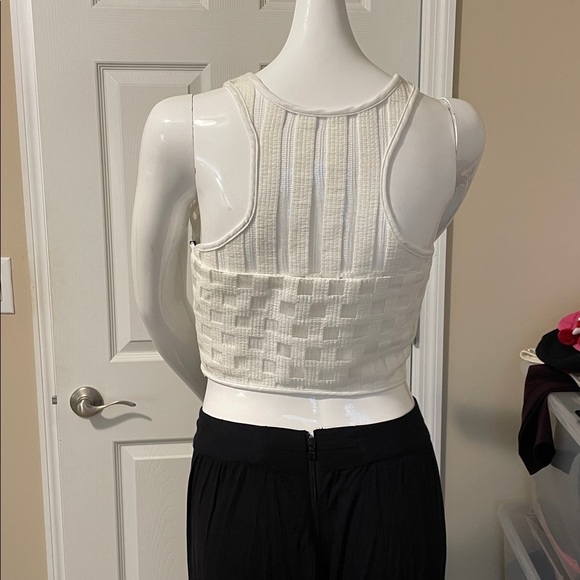 MILLY IVORY GEOMETRIC TEXTURED SIDE EXPOSED ZIPPER RACER BACK CROP TOP NWOT 4 - Picture 5 of 11